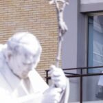Papa Franciso deixa hospital depois de 38 dias de internação
