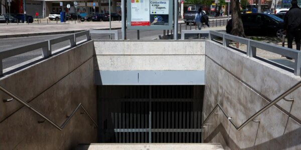 Apagão atinge Europa e afeta serviços de transporte e telecomunicação