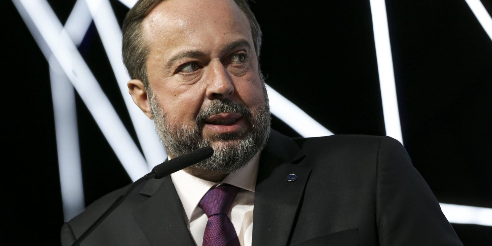 Brasil e China discutem carros elétricos e transição energética