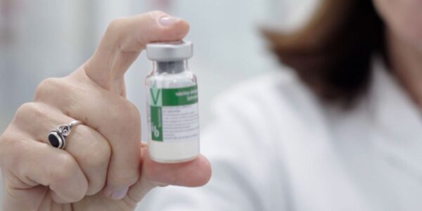 Butantan desenvolve primeira vacina brasileira contra gripe aviária