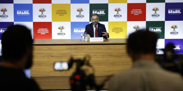 Crise climática e guerra tarifária são temas de encontro do Brics