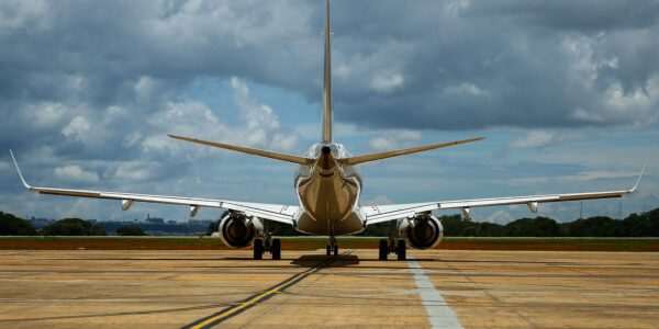 Giro internacional: China barra aviões da americana Boeing