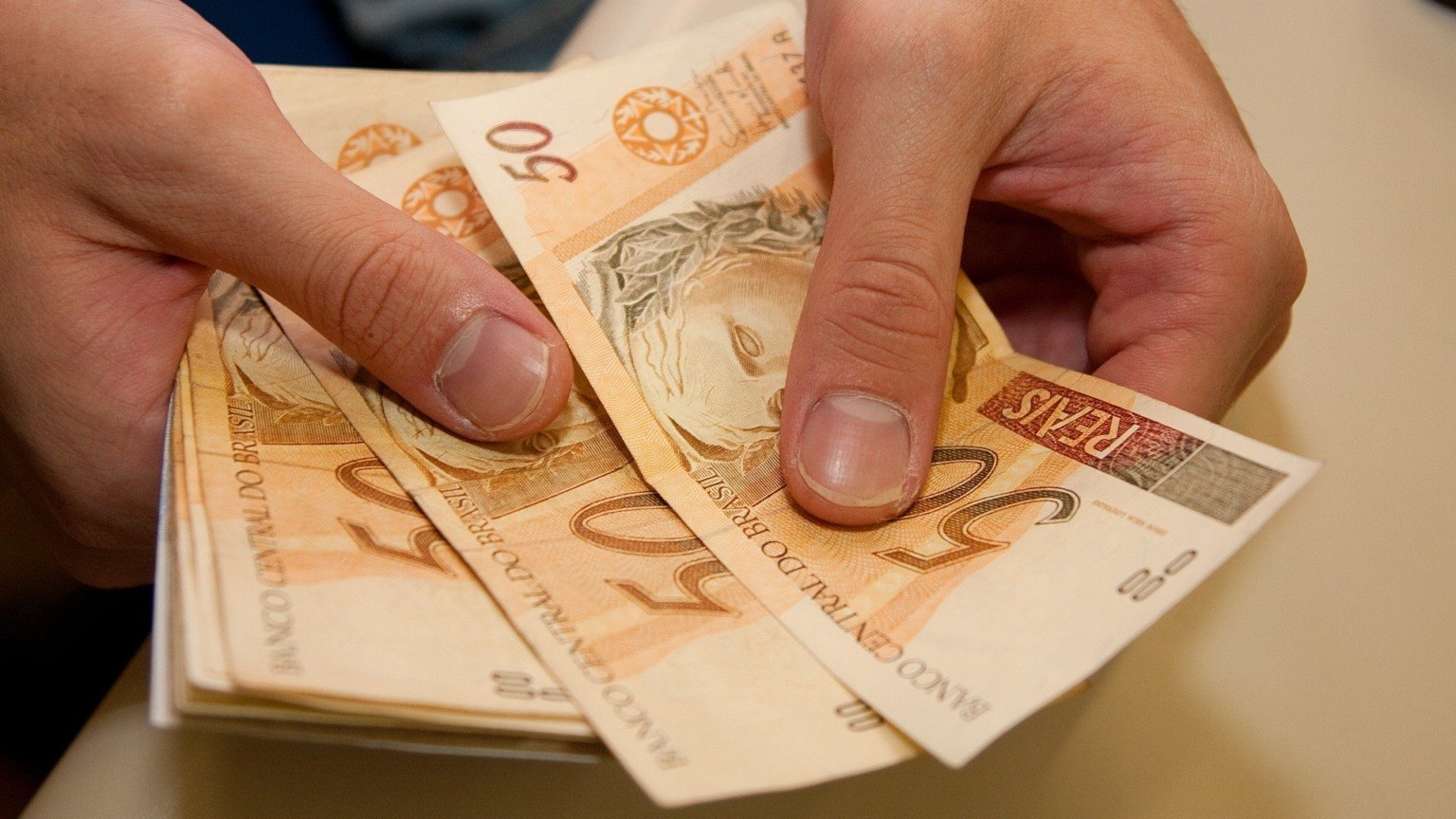 Governo propõe salário mínimo de R$ 1.630 em 2026