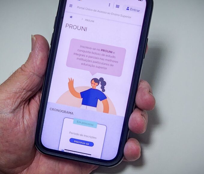MEC divulga lista de espera do Prouni 2025 do primeiro semestre
