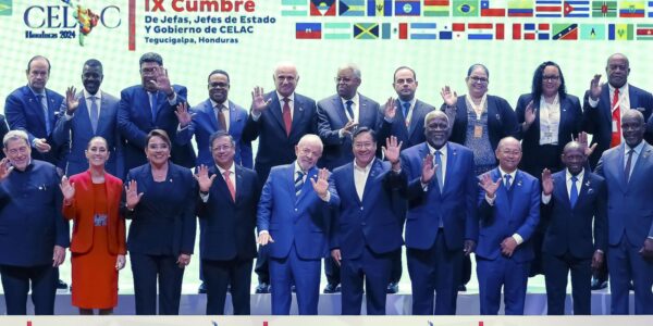 Sem unanimidade, declaração da Celac condena tarifaço de Trump