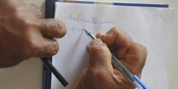 Analfabetismo de pessoas com deficiência é quatro vezes maior no país