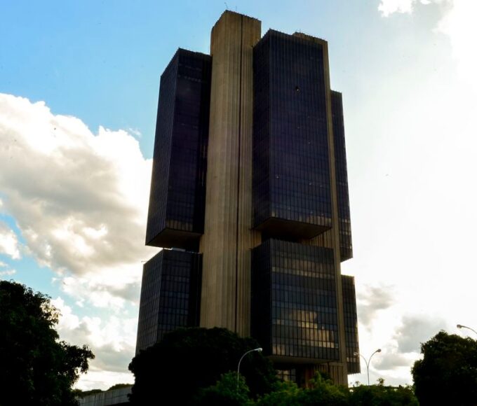Mercado financeiro eleva projeção de crescimento para 2,19% em 2023