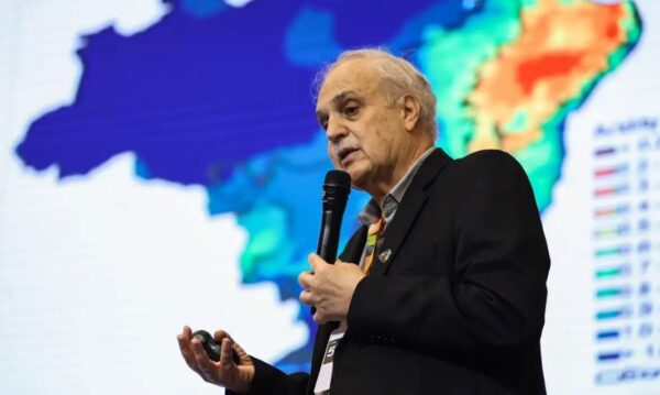 Brasil pode zerar emissões de gases de efeito estufa até 2040, diz cientista