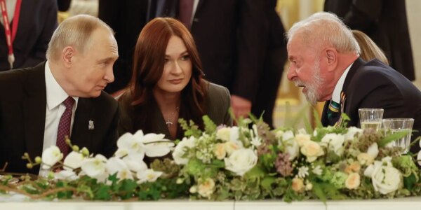 Na Rússia, Lula participa da celebração da vitória contra o nazismo