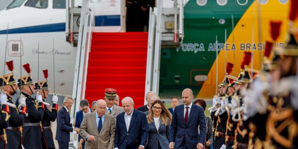 Agenda de Lula na França começa nesta sexta com encontro com Macron