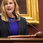 EUA: deputada Democrata do Minnesota é assassinada a tiros