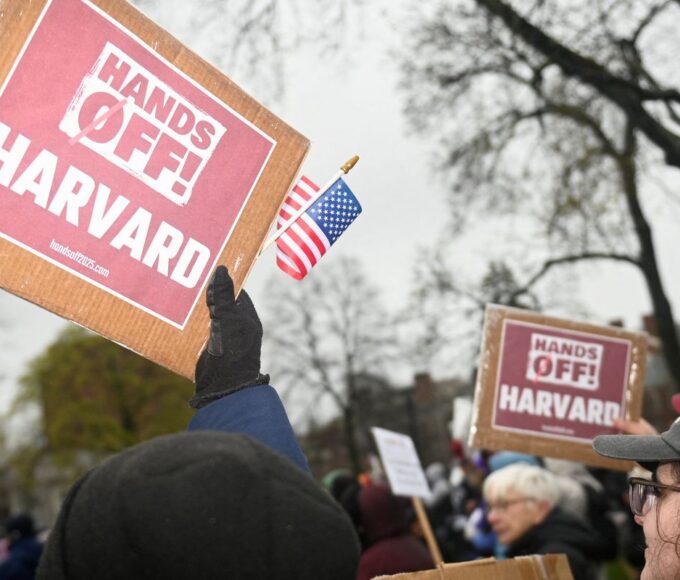 Estados Unidos vão voltar a avaliar pedidos de visto para estudantes