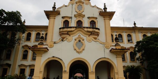 Estudantes de escolas públicas aumentam presença nas universidades