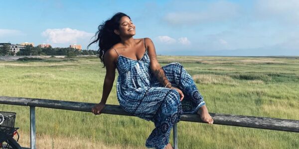 Família de brasileira morta em vulcão na Indonésia pede nova autópsia