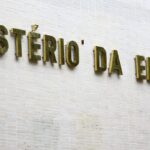 MEC libera acúmulo de benefícios para estudantes de graduação