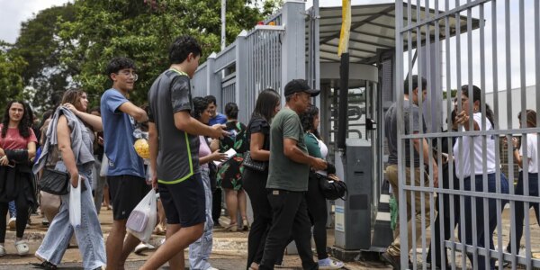 Prazo para pagar taxa de inscrição do Enem termina na quarta-feira