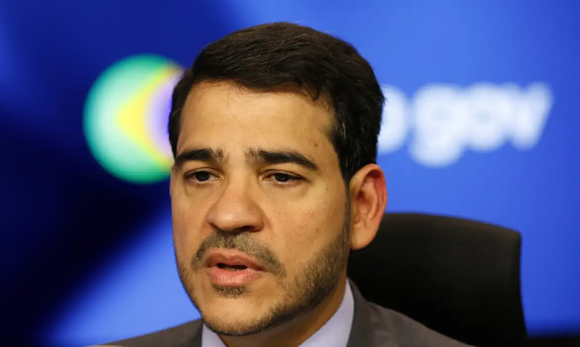 AGU vai ao STF para reverter derrubada de decreto do IOF