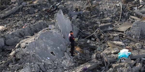 Ataque israelense em Gaza mata seis crianças em ponto para pegar água