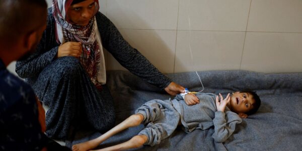 Sob pressão em função da fome em Gaza, Israel anuncia pausa militar