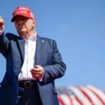 Após atentado, Trump confirma candidatura à Casa Branca