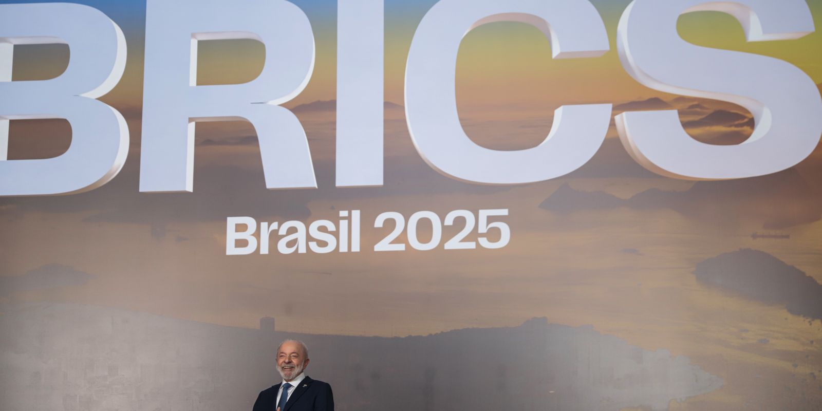 Trump ameaça taxa extra para países que se alinhem ao Brics