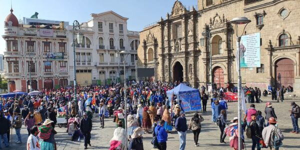 Bolivianos vão às urnas hoje para escolher próximo presidente