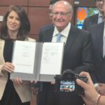 Brasil e México fecham acordos sobre vacinas e regulação sanitária