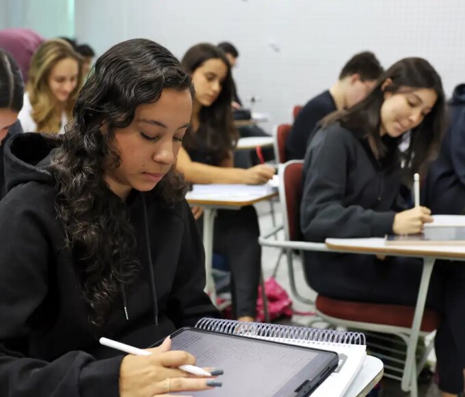 Fies 2025: divulgada lista de espera do segundo semestre