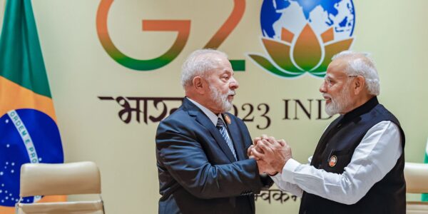 Lula e primeiro-ministro da Índia conversam sobre tarifaço dos EUA