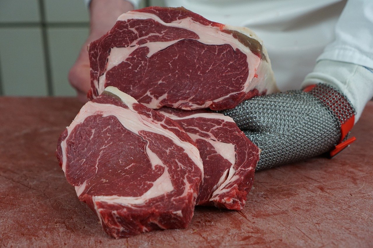 Setores de carne e café dispensam compras públicas do governo em socorro ao tarifaço