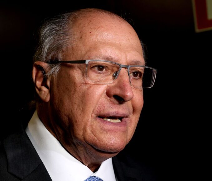 Tarifaço: Alckmin destaca que o governo continua negociando com os EUA