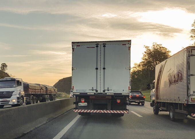caminhoneiros, transportadores, frete, estrada, rodovia, vacinação, logística, caminhão, caminhoneiros, tabela do frete, greve