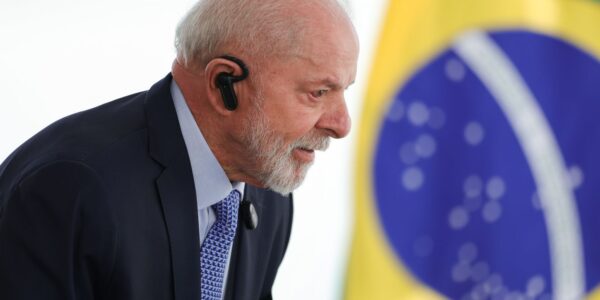 América Latina é zona de paz, diz Lula, ao criticar intervenções