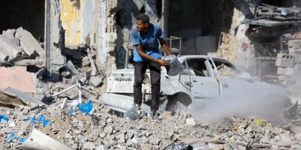 Giro internacional: Israel volta a atacar a Faixa de Gaza