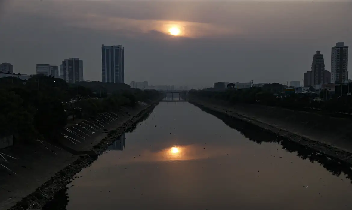Ipea sugere taxar super-ricos para custear dívidas climáticas