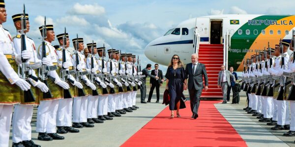 Lula está na Malásia onde participa de cúpula do Sudeste Asiático