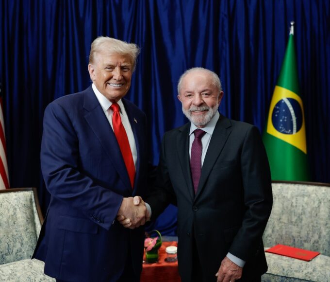 Lula se reúne com Trump na Malásia e discute relações entre Brasil-EUA