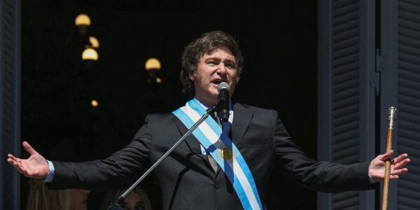 Na Argentina, partido de Javier Milei conquista vitória surpreendente