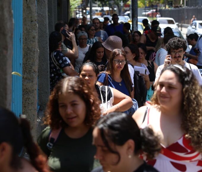 Professores fazem a primeira edição da Prova Nacional Docente