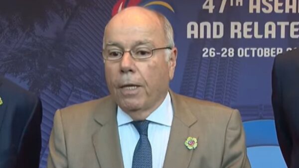 Reuniões para suspender tarifaço começam ainda hoje, diz Mauro Vieira