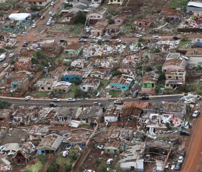 Após tornado, Enem é suspenso em Rio Bonito do Iguaçu, no Paraná