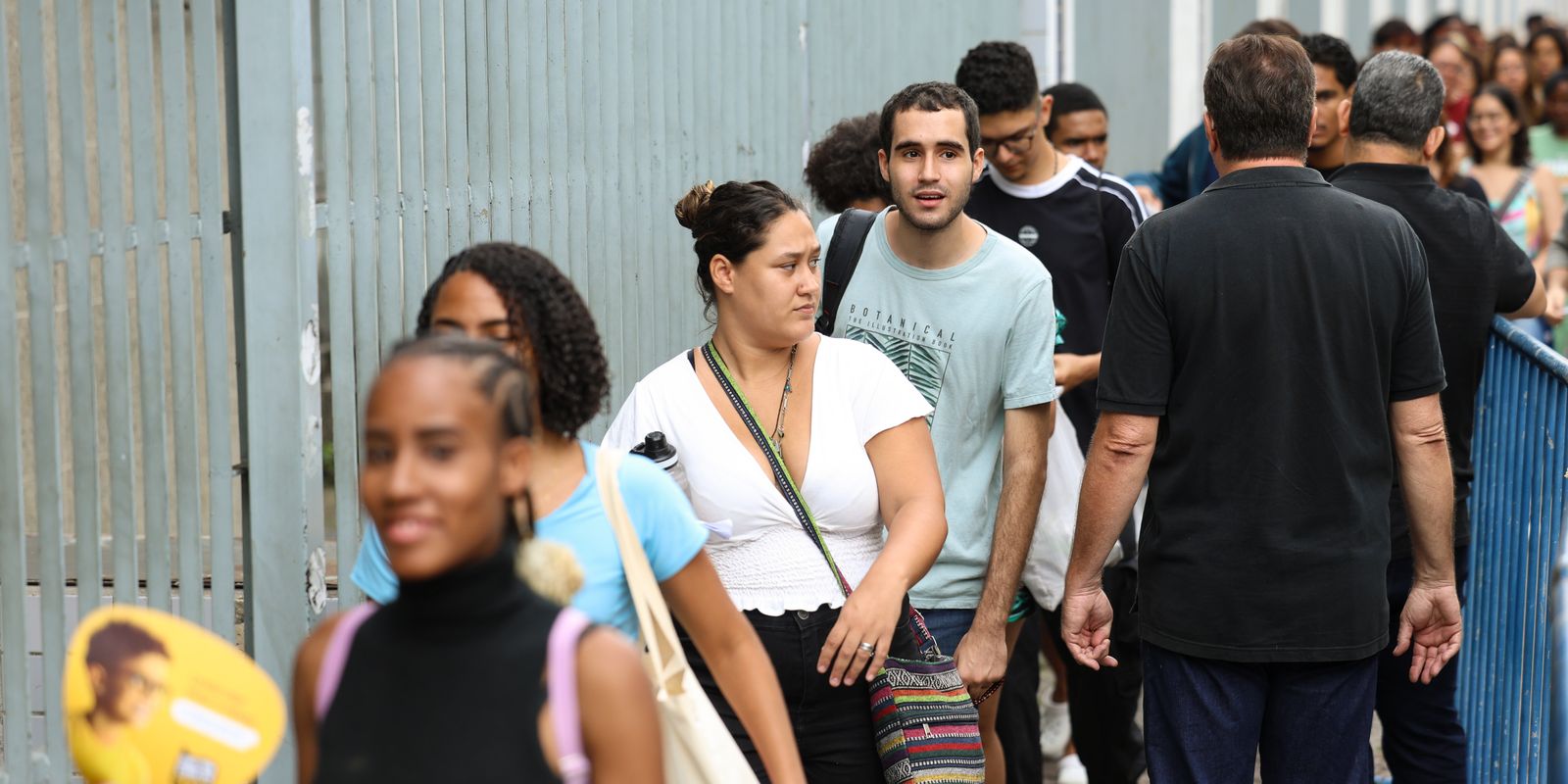 Enem 2025: cerca de 70% dos inscritos fizeram segunda dia de provas