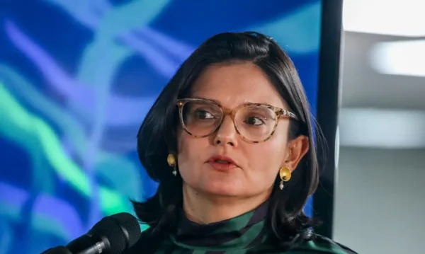 Governo tem pressa em terminar de reverter tarifaço, diz secretária de comércio exterior