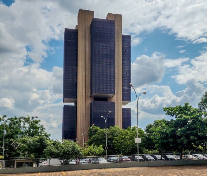 Selic se mantém em 15% pela 20ª semana seguida, segundo Boletim Focus