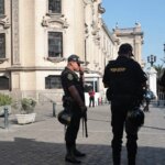 Pré-candidato à presidência do Peru, Belaúnde é alvo de ataque a tiros