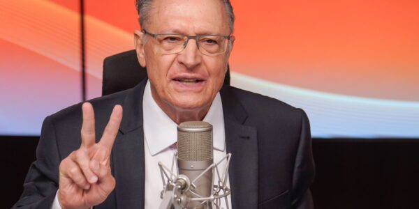 Alckmin e vice-presidente chinês conversam sobre restrições à carne