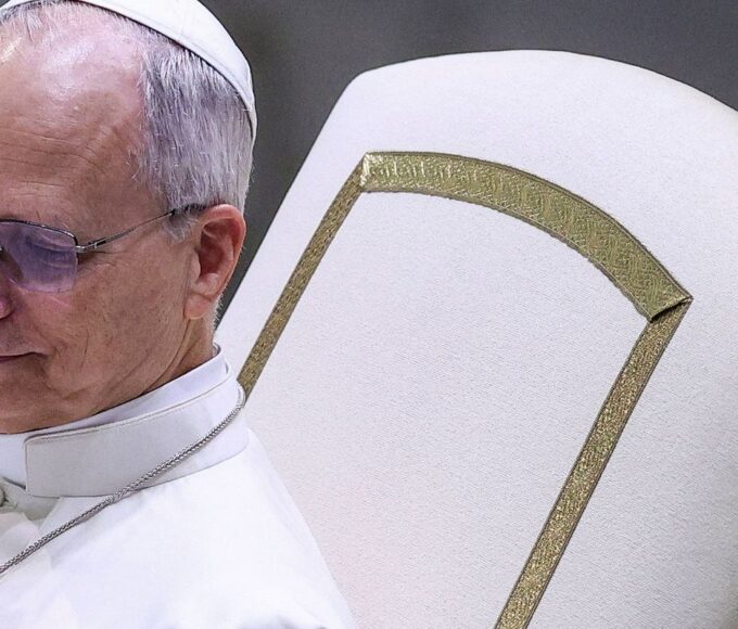 Papa critica uso militar e pede ás nações respeito ao povo venezuelano