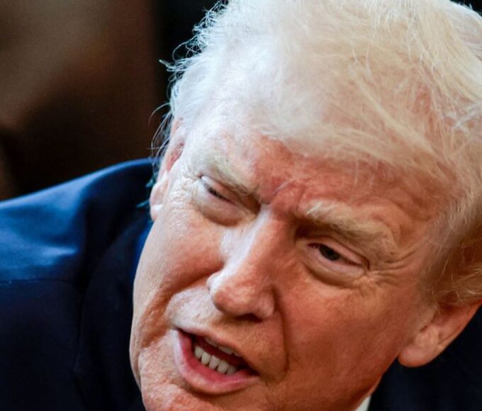 Para barrar “terceiro mundo”, Trump suspende vistos de imigração