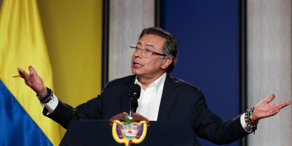 Petro na Colômbia e Frederik na Groelândia reagem às ameaças de Trump