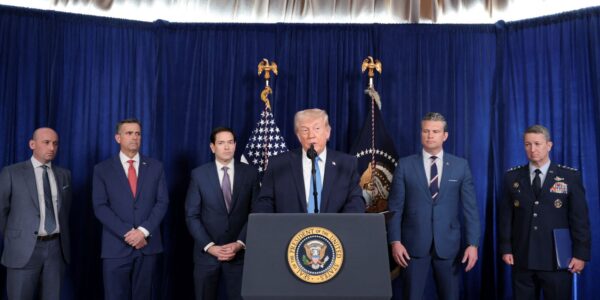 Trump diz que EUA vão administrar Venezuela até transição justa